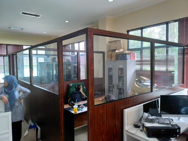 Partisi Ruangan Kantor